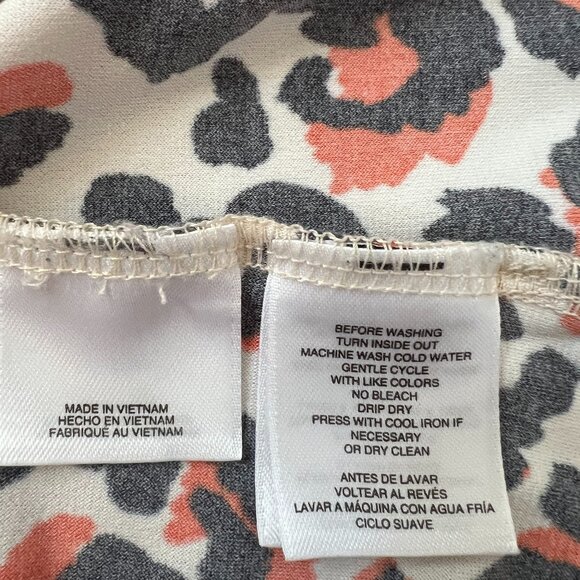 Anne Klein Size M Animal Print Top - Cream, Black, Office Ready! - Picture 11 of 12